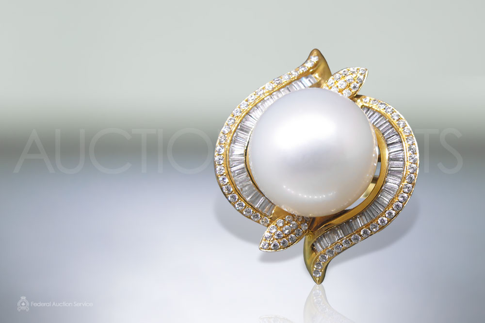 Lady's 18k Yellow Gold South Sea White Pearl (Apx. 14.5mm) and Diamond Ring sold for $5,500