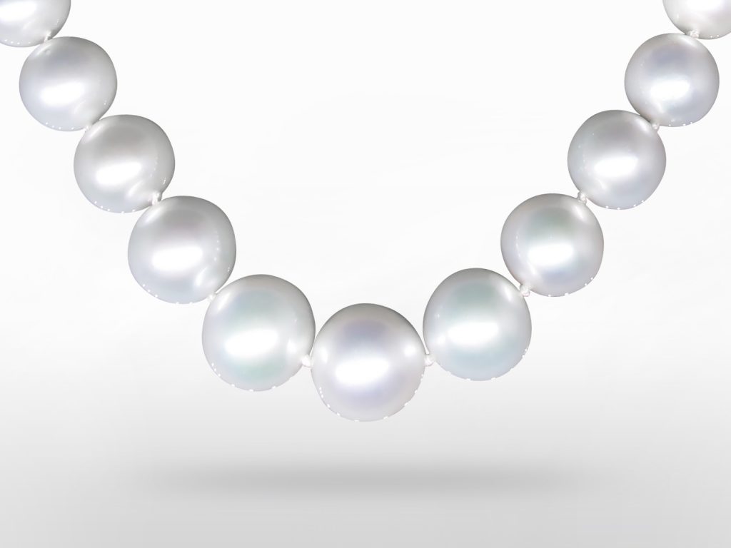 South Sea White Pearl Necklace (Apx. 12.1mm - 16.2mm)
