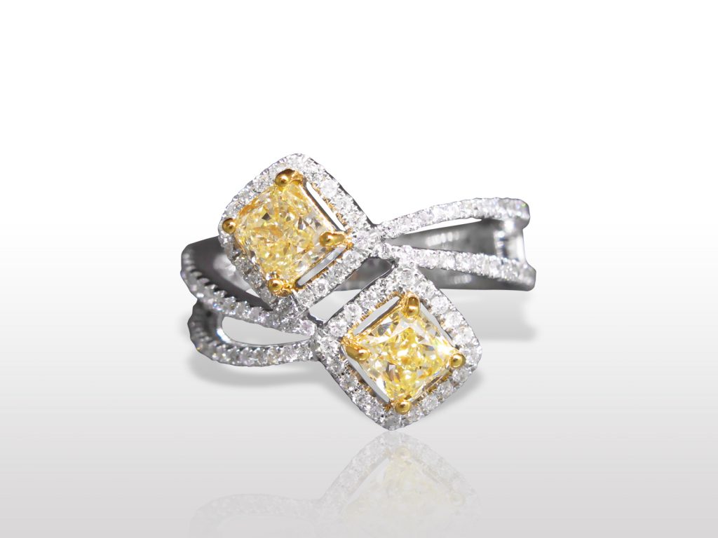 Lady's 18k White/Yellow Gold Fancy Yellow Diamond Ring
