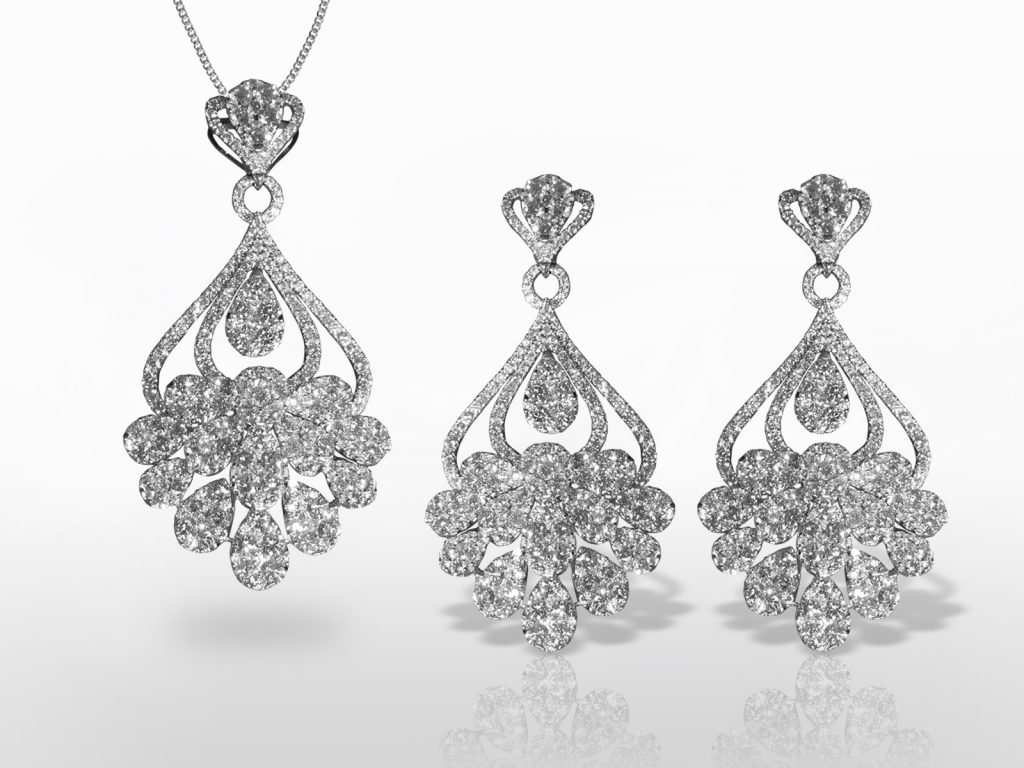 18k White Gold Cluster Diamond Pendant Necklace and Dangling Earrings Set