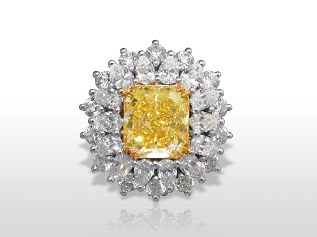 GIA Certified 18k White and Yellow Gold 6.19ct Fancy Yellow Diamond Ring/Pendant
