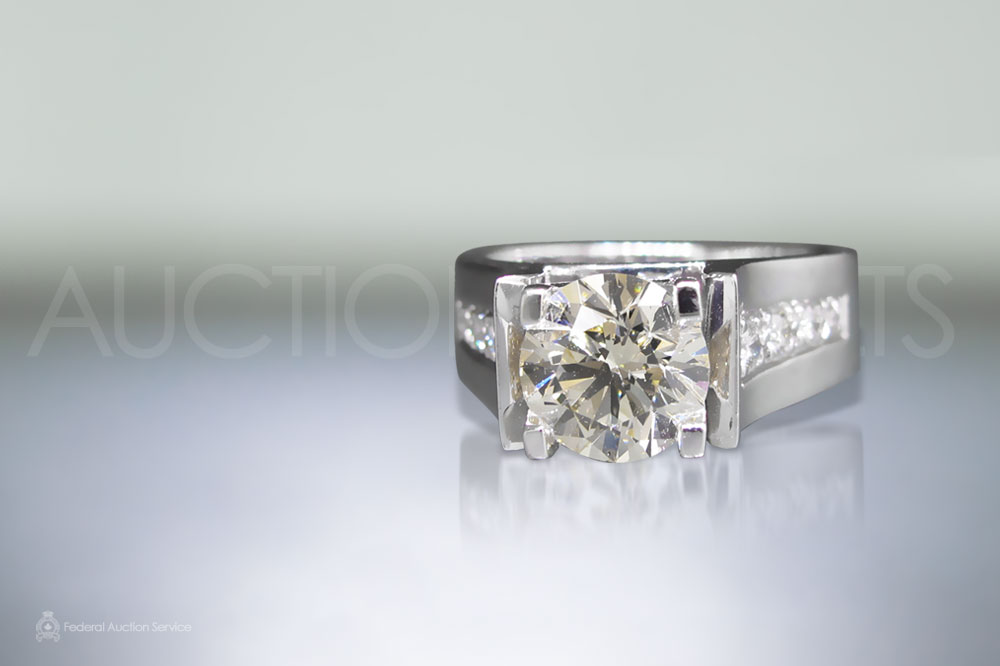 Lady's 14k White Gold 2ct Diamond Ring sold for $11,000